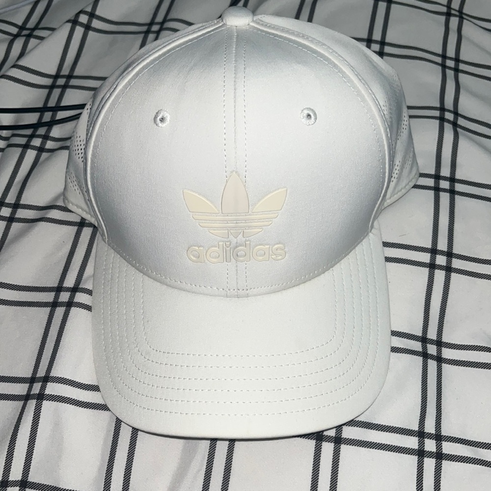 Adidas snapback hat